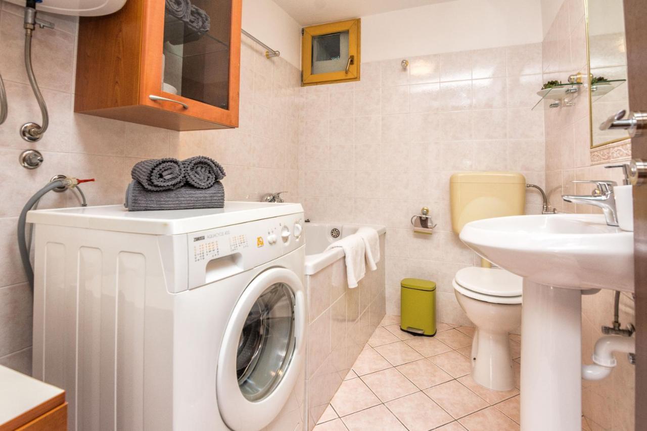 Guest House Marla Slivnica Екстериор снимка