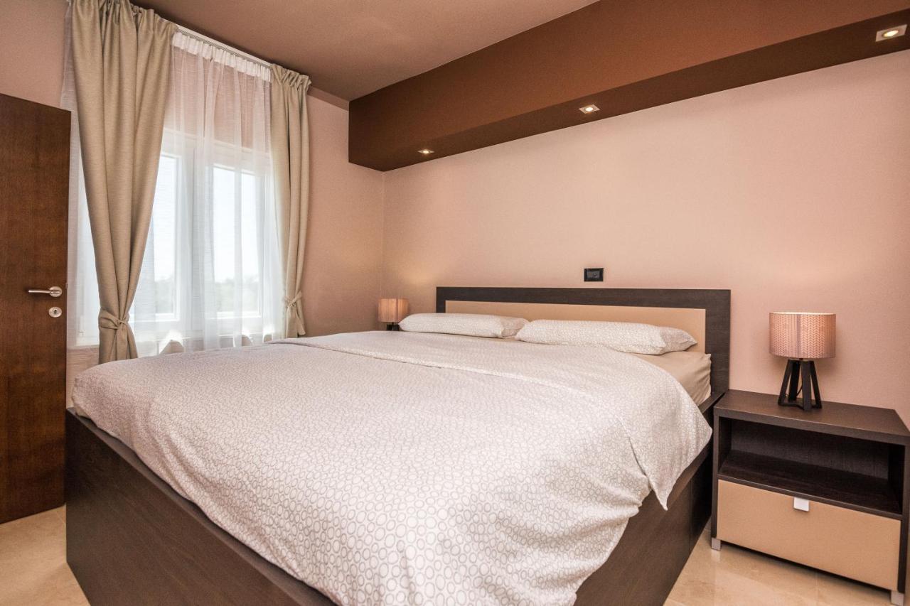 Guest House Marla Slivnica Екстериор снимка
