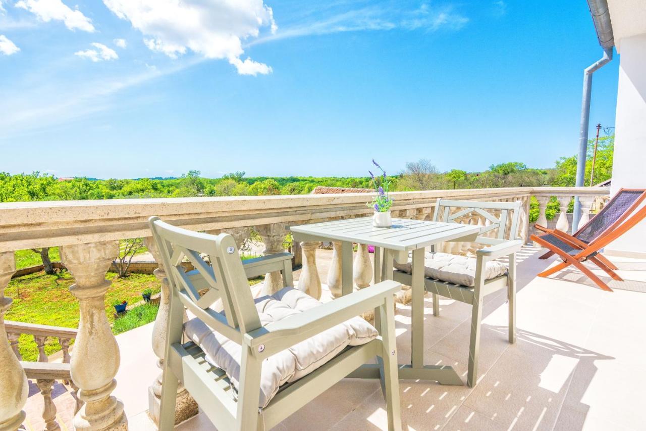 Guest House Marla Slivnica Екстериор снимка