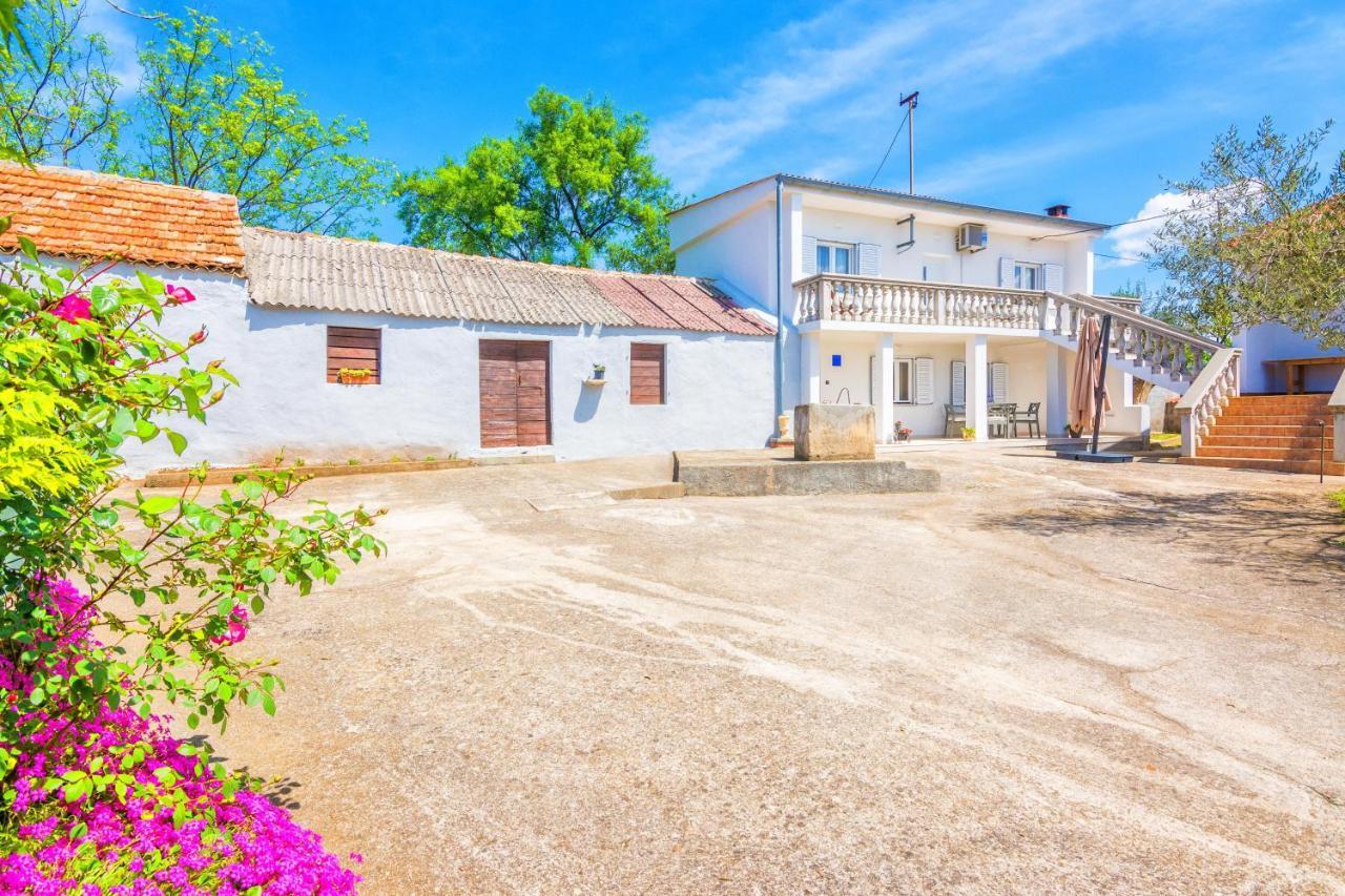 Guest House Marla Slivnica Екстериор снимка